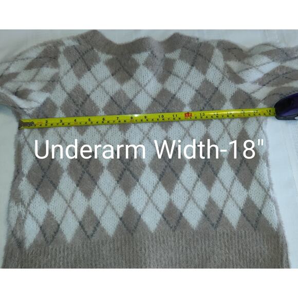 William Rast Cropped Cardigan Sweater XS Argyle Furry Fuzzy Preppy School Girl - Picture 15 of 16